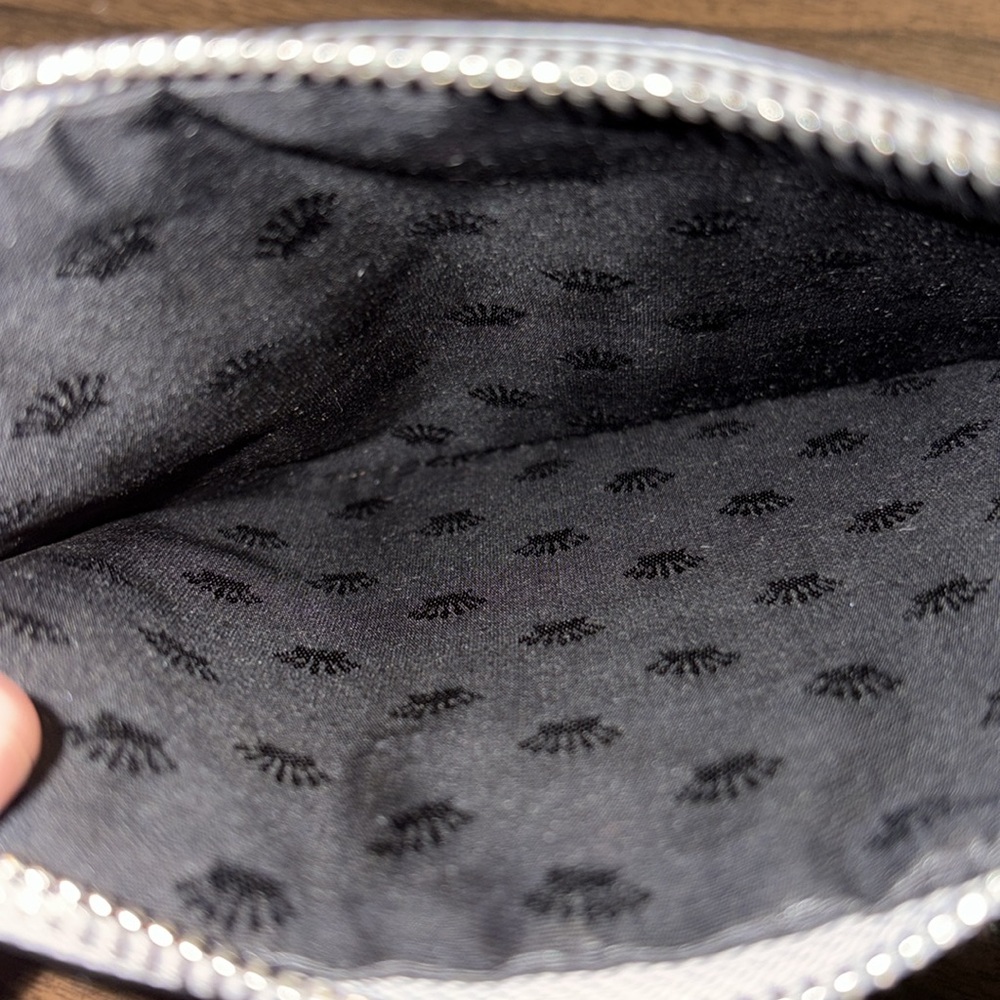 Juicy Couture Gray Clutch Wristlet Purse Wallet - Picture 4 of 6